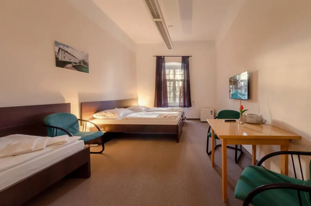 Kúpeľný ústav GRANIT Piešťany, ubytovanie, interiér izieb