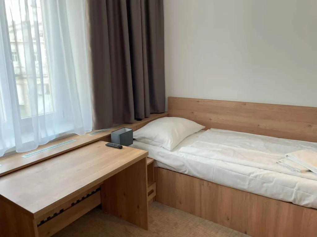 Kúpeľný ústav GRANIT Piešťany, ubytovanie, interiér izieb